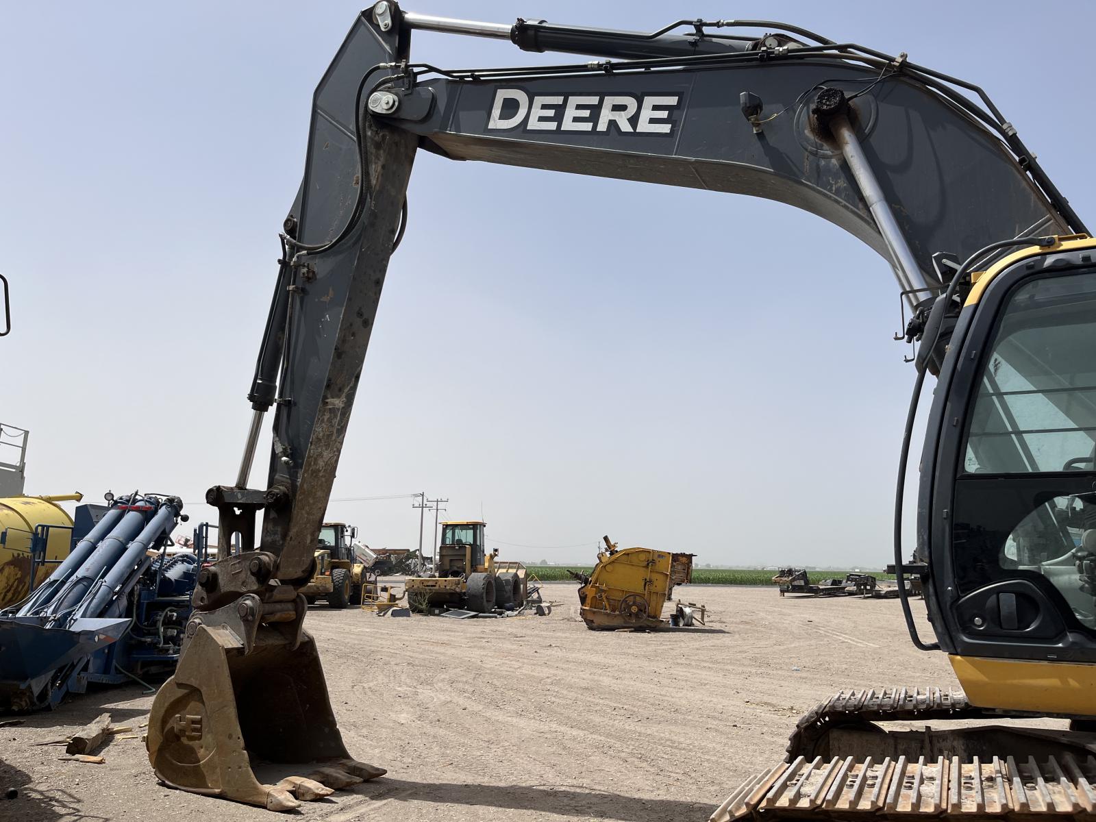 ./imagenes/INVOICE/2019/18175/JOHN DEERE 350G LC (17).JPG